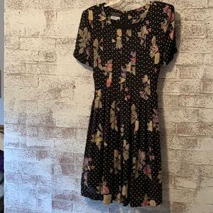 Women’s dress with tie in back